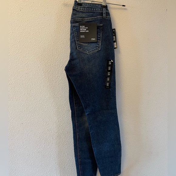 NWT Silver Denim Curvy Fit Mid Size Skinny Jeans Size 27 - Picture 7 of 12